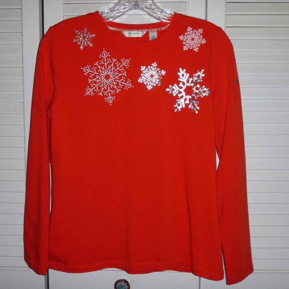 Liz C orange top with silver snowflakes Petite Med